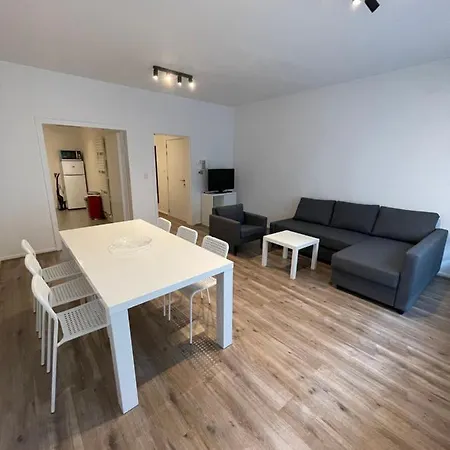 Lovely 2 Bedroom Near Knokke-strand Bar Apartman Knokke-Heist