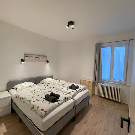 Lovely 2 Bedroom Near Knokke-strand Bar Apartman