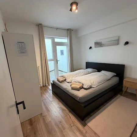 Lovely 2 Bedroom Near Knokke-strand Bar *